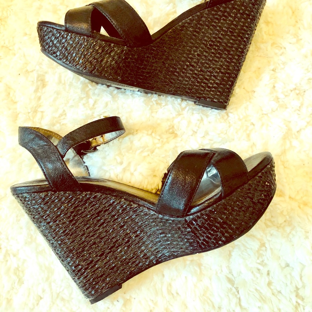 Cute black wedges